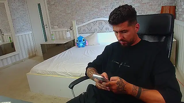 loganstroud (M young) - CUM SHOW .🍆💦