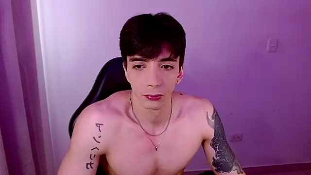 H3ll_B0I webcam