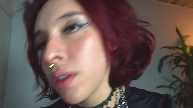 bri_von_dhara__ webcam