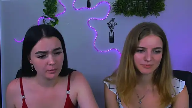 monica_xcx webcam