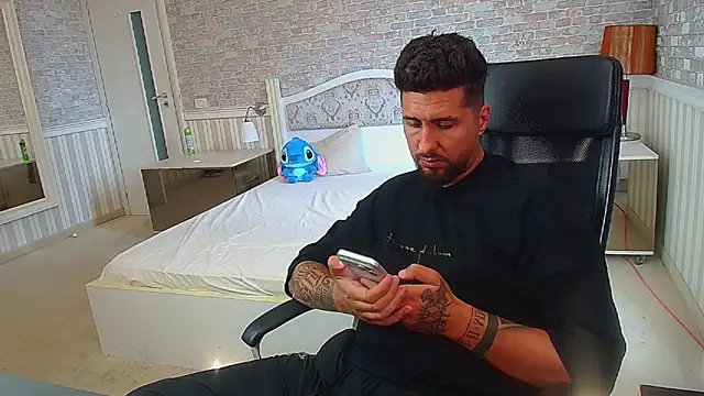LoganStroud webcam