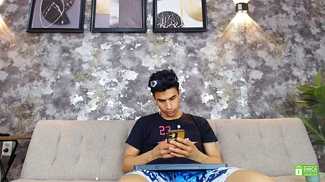 Deiby_BigCock webcam