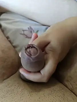 MadaamJizz_DickLewd webcam
