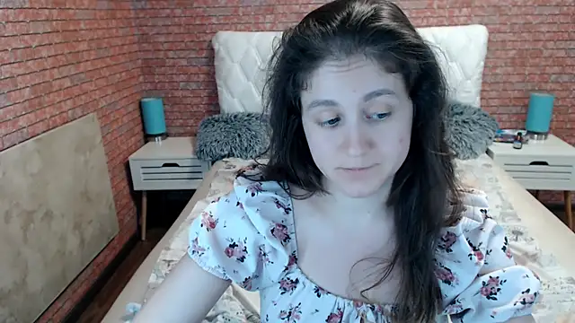 Holliy_Cooper webcam