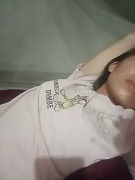Jade-ee live cam on StripChat