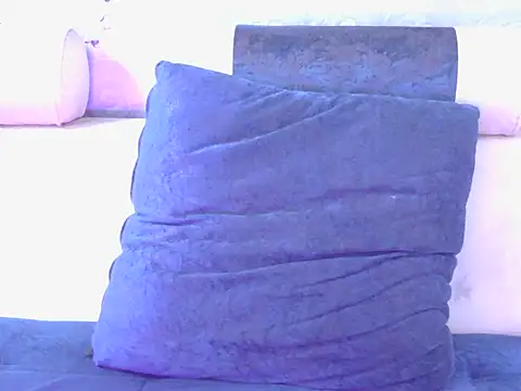 cute-iraa webcam