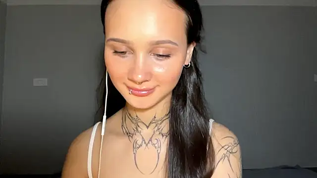 MayraLucarelli webcam