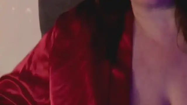 KellyPerfection webcam