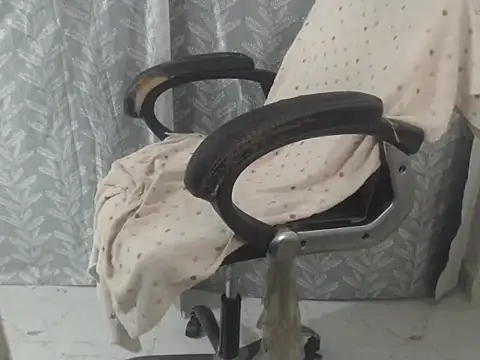cute-priy webcam