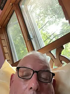 CharlieWeaver22 webcam