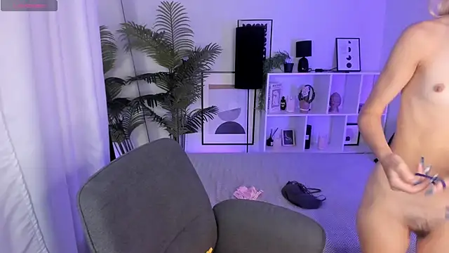 LauraPurr webcam