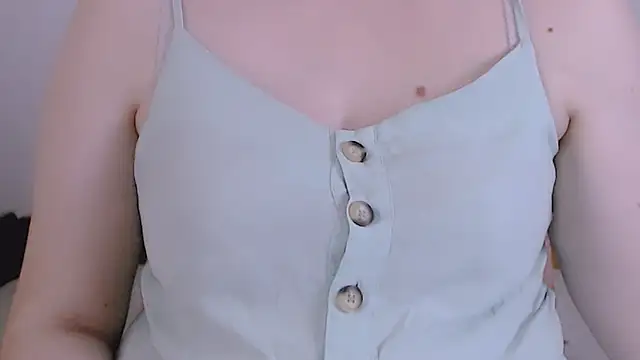 ChubbyMaia live cam on StripChat