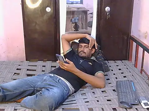 HotXKrish webcam