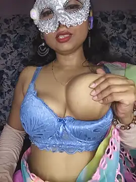 _DesigirlRoshni webcam