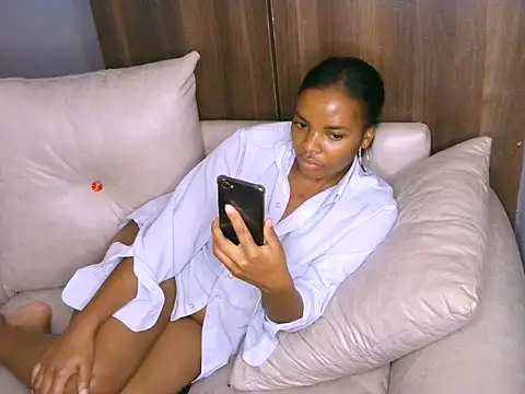 Bustycece live cam on StripChat
