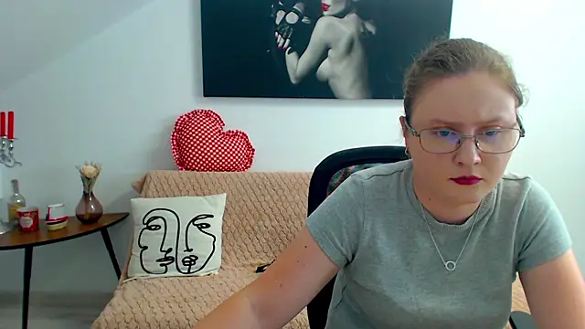 IrenneBates live cam on StripChat
