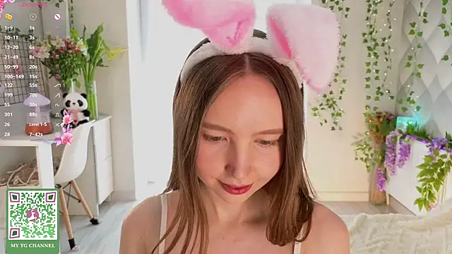 ElfredaTupy live cam on StripChat