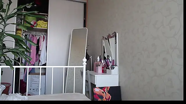 ShyEvaa webcam