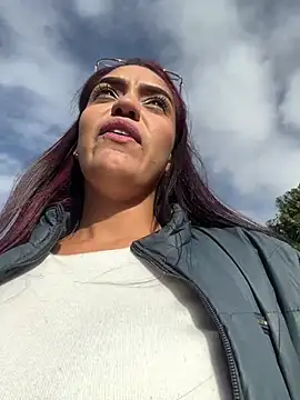 Sara-77 webcam