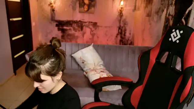 LolaDominara live cam on StripChat