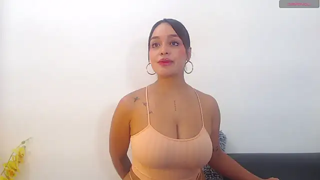 RenataBrown webcam