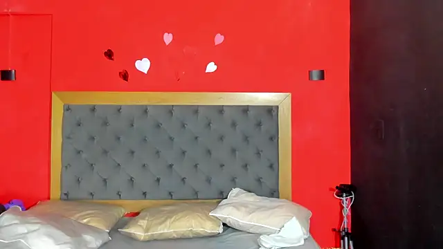 YayaHilton webcam