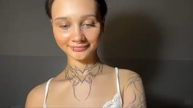 MayraLucarelli webcam