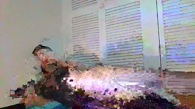 SweetHushviolet live cam on StripChat