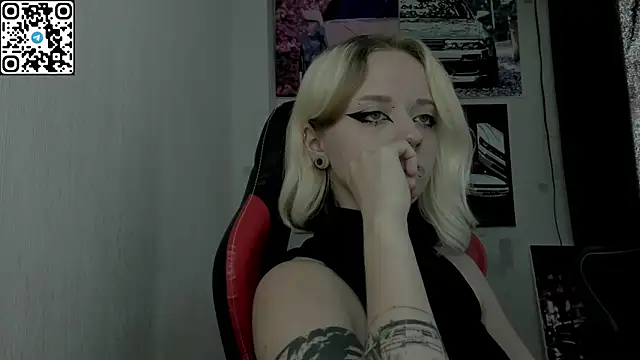 Holy_Mistress_S webcam