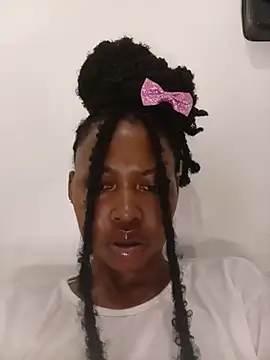 Sweethoneypot25 live webcam