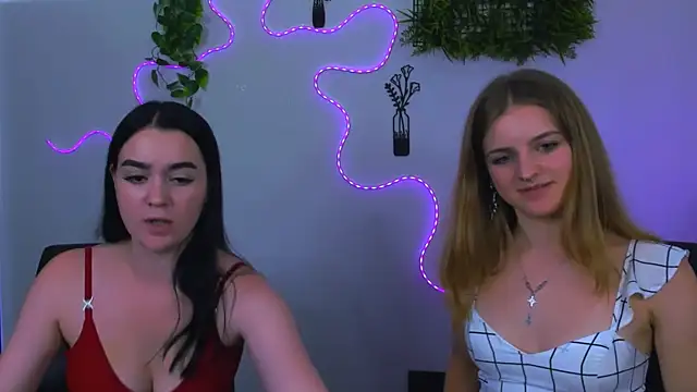 monica_xcx webcam