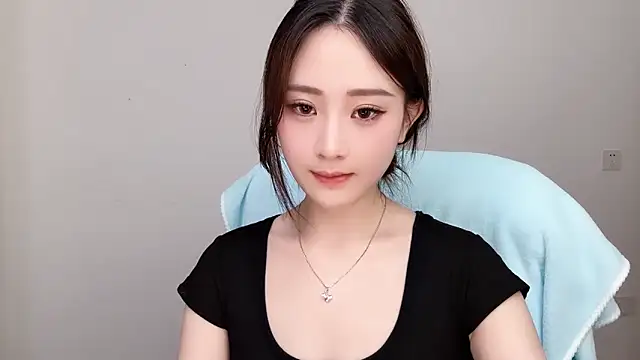_222Mia webcam
