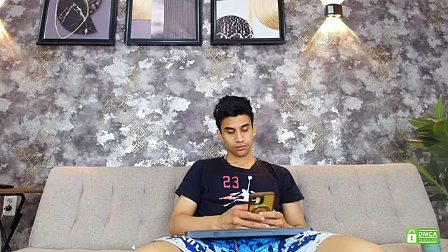 Deiby_BigCock webcam