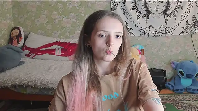 Cutie_Adelia webcam