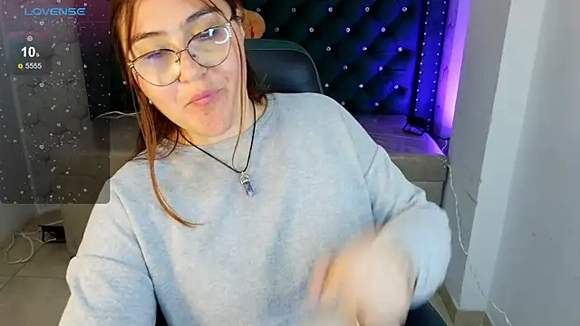 conniejames_m webcam