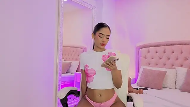 ChloeMoon9 webcam