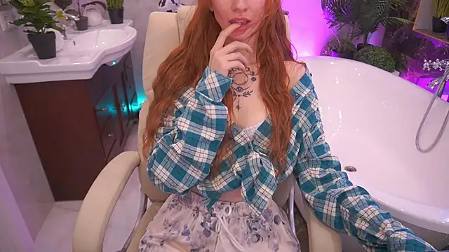 Nicol_Moonn webcam