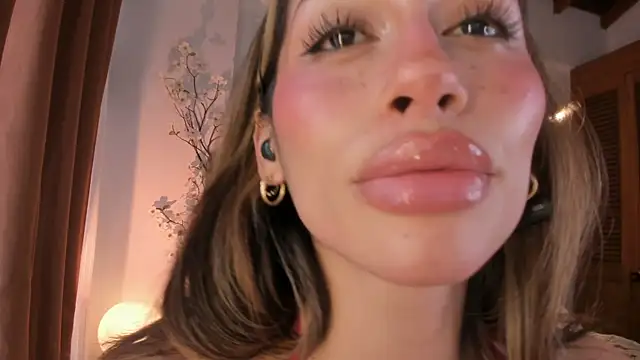 ConnieDeep webcam