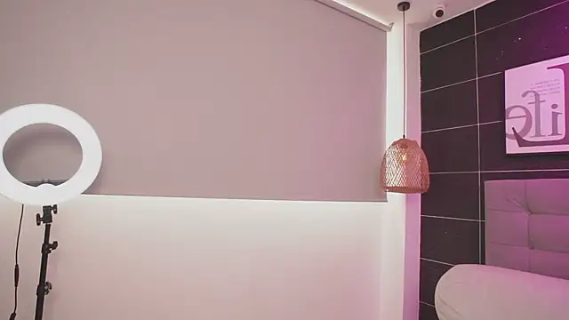 Adara_Toro webcam