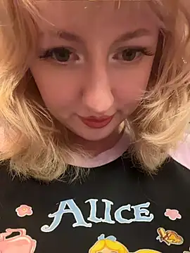RonnieKiss webcam
