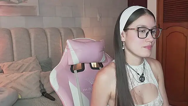 Alanna-Rosse webcam