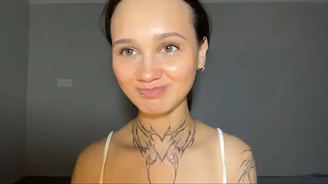 MayraLucarelli webcam