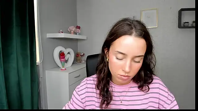 AdeleSolo webcam