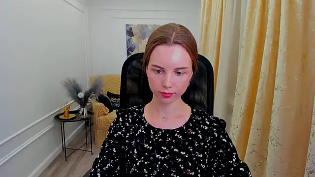 MileyWings webcam