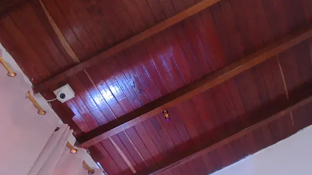 Amara_Red webcam