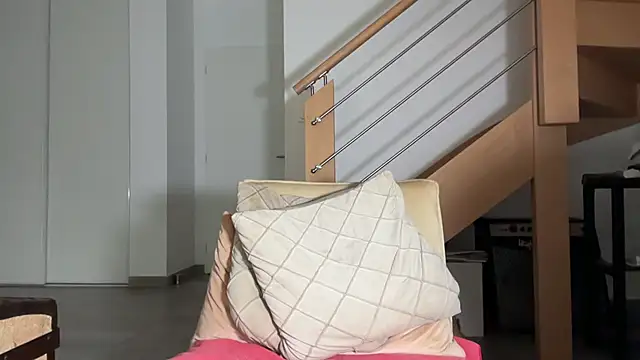 Ana_keller_off webcam