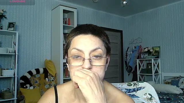 BloomingAllure webcam