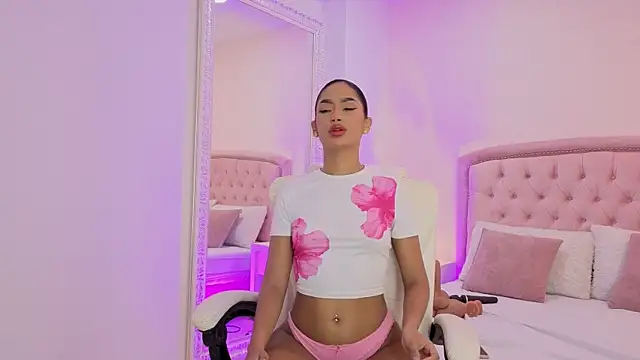 ChloeMoon9 webcam