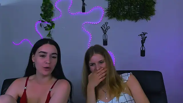 monica_xcx webcam