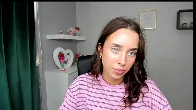 AdeleSolo webcam